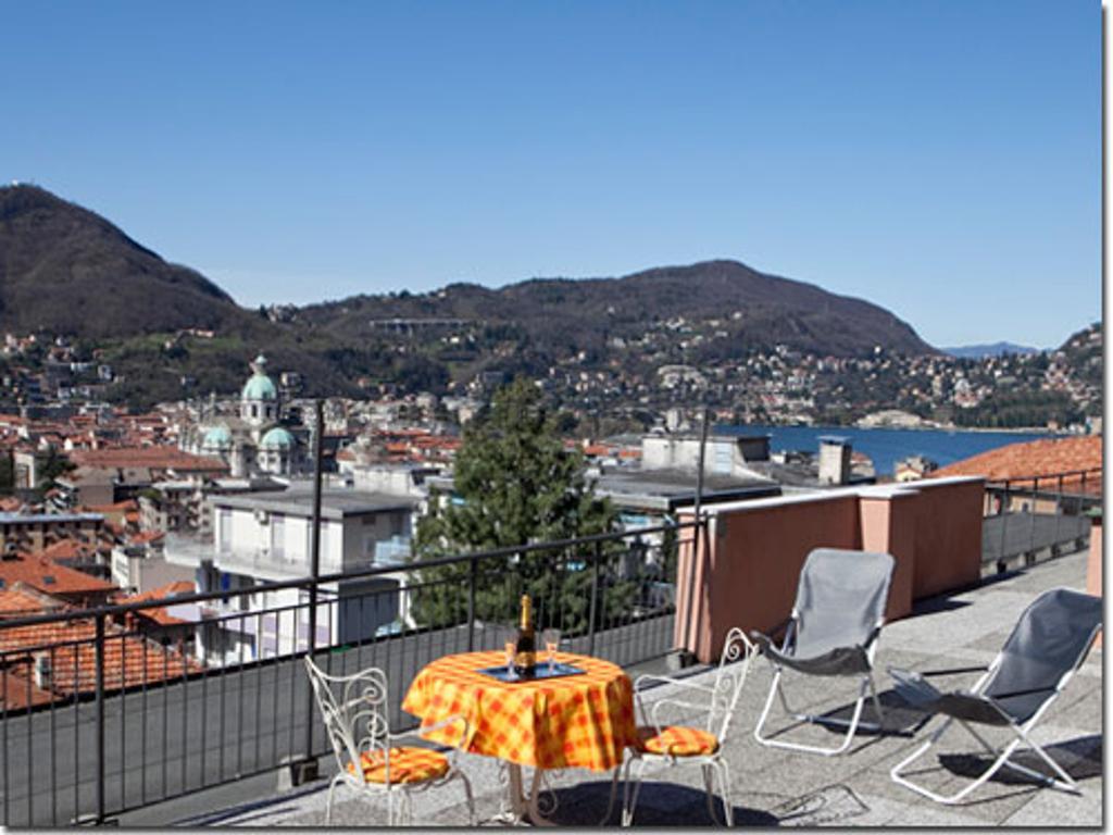 Silky House With Private Parking Apartment Como Room photo