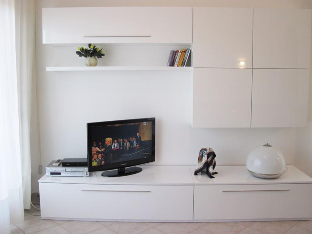 Silky House With Private Parking Apartment Como Room photo